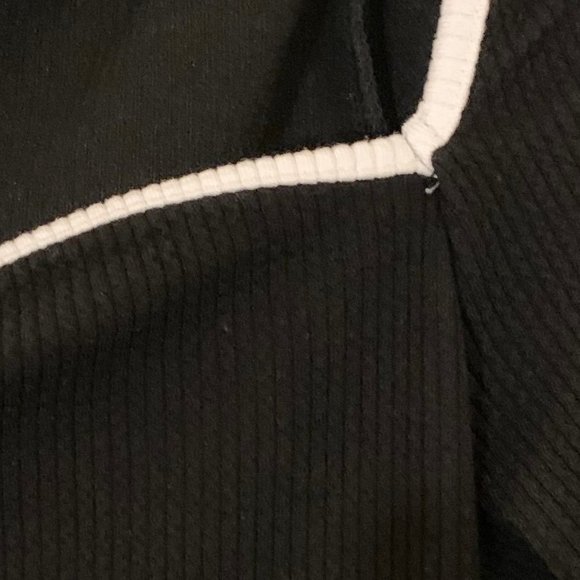 Black Waffle Knit Top sz L - Picture 3 of 3
